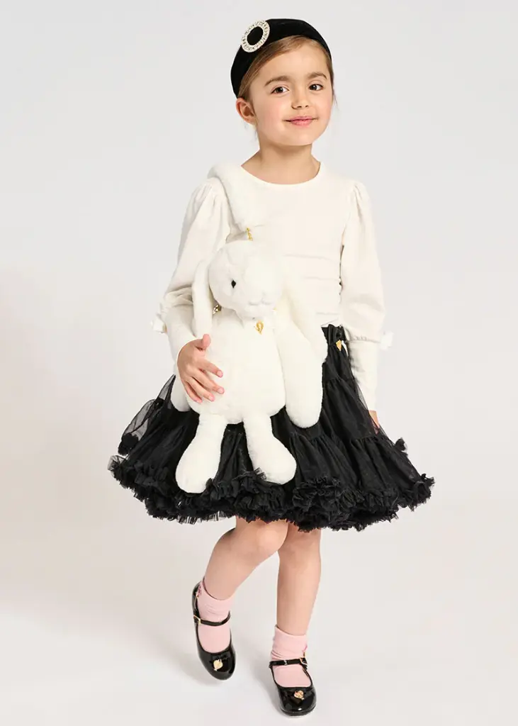 Daisy-Bag-Snowdrop-Lifestyle-1.webp
