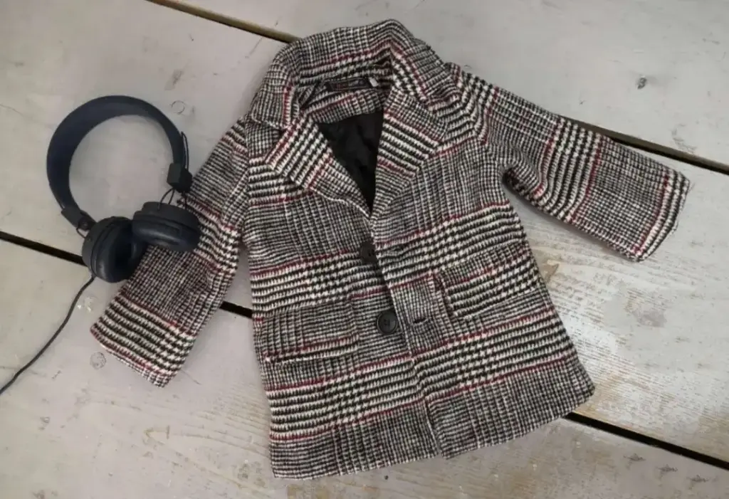 Manteau carreaux garçon noir/ rouge (6mois)